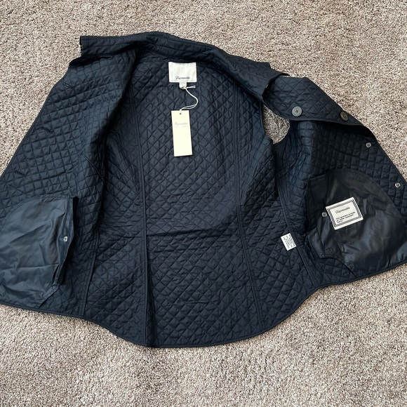 Faconnable Black Quilted Button Front Vest Belted NEW Lightweight Small Fall - Picture 10 of 13